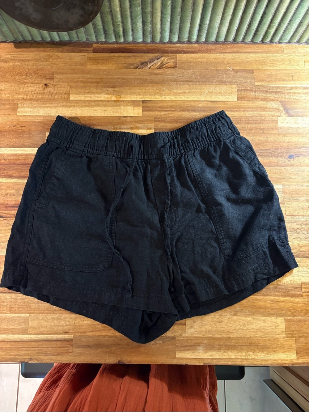 GAP linen blend Black Women's Elastic-Waist Casual Shorts